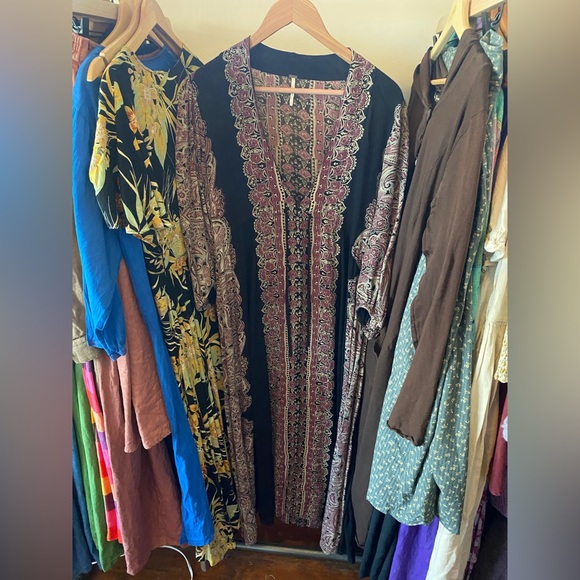 Free People Dresses & Skirts - Free People Azalea Paisley Maxi Dress